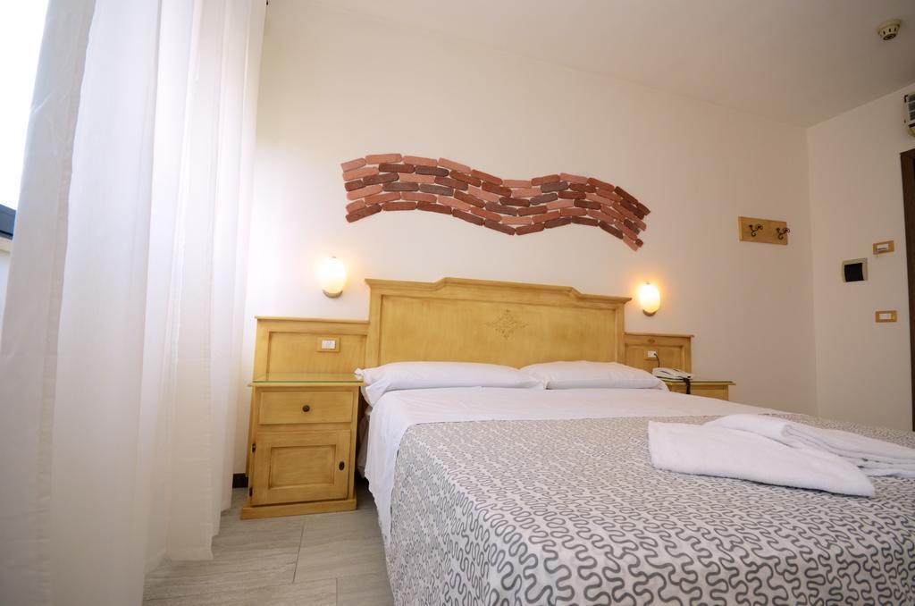 Hotel Clinton Casoria Eksteriør billede