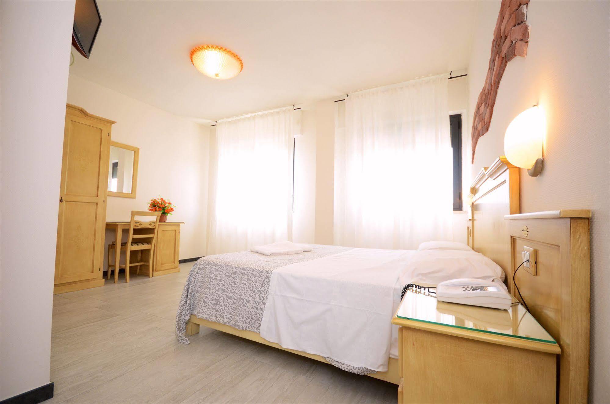 Hotel Clinton Casoria Eksteriør billede