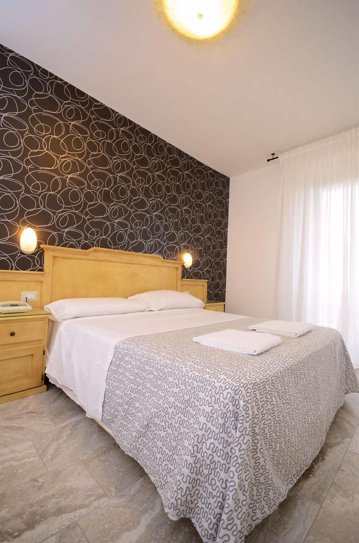 Hotel Clinton Casoria Eksteriør billede