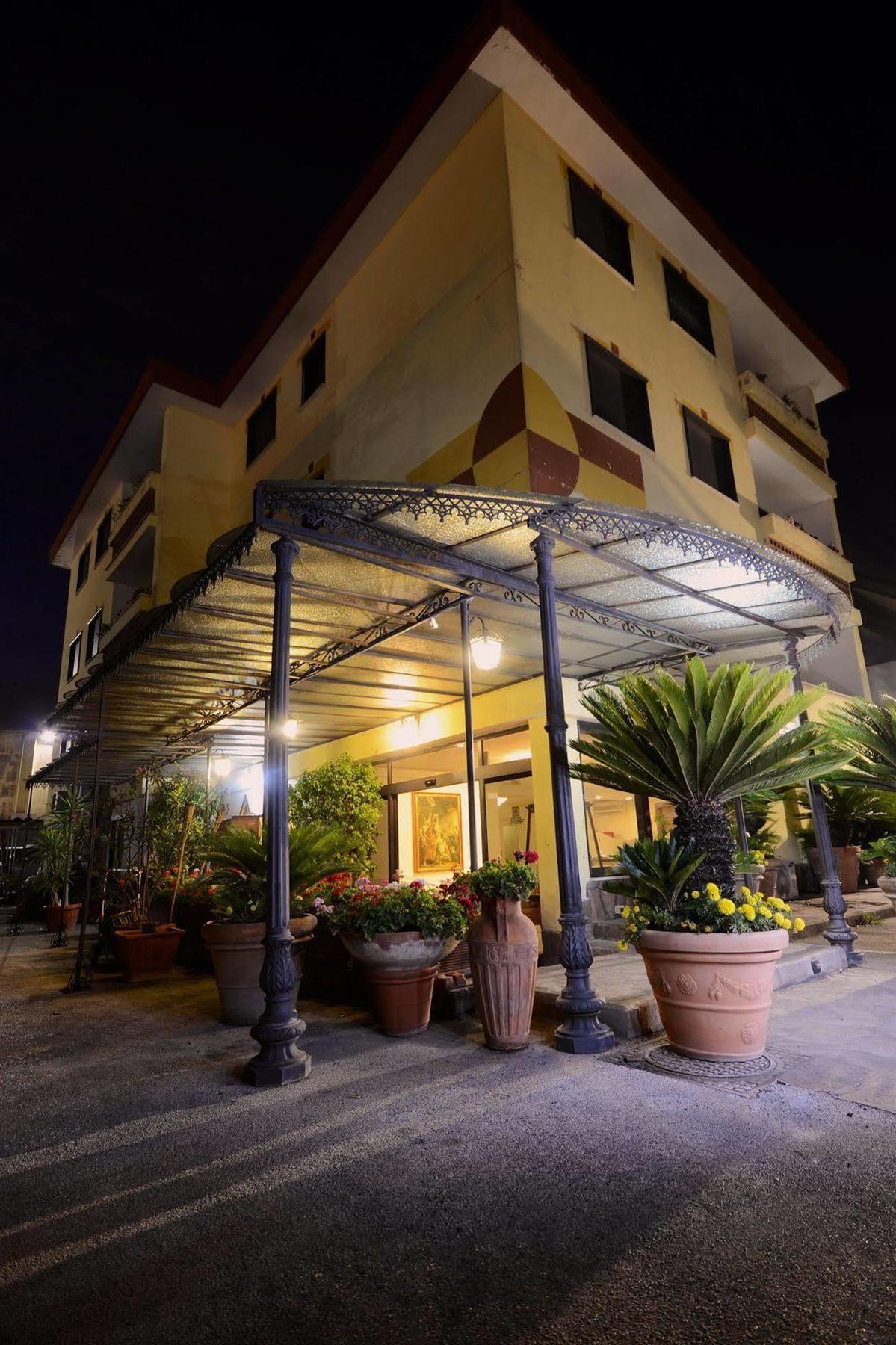 Hotel Clinton Casoria Eksteriør billede